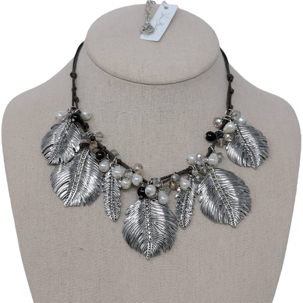 NWT Vera Bradley Leaves & Beads Cluster Necklace